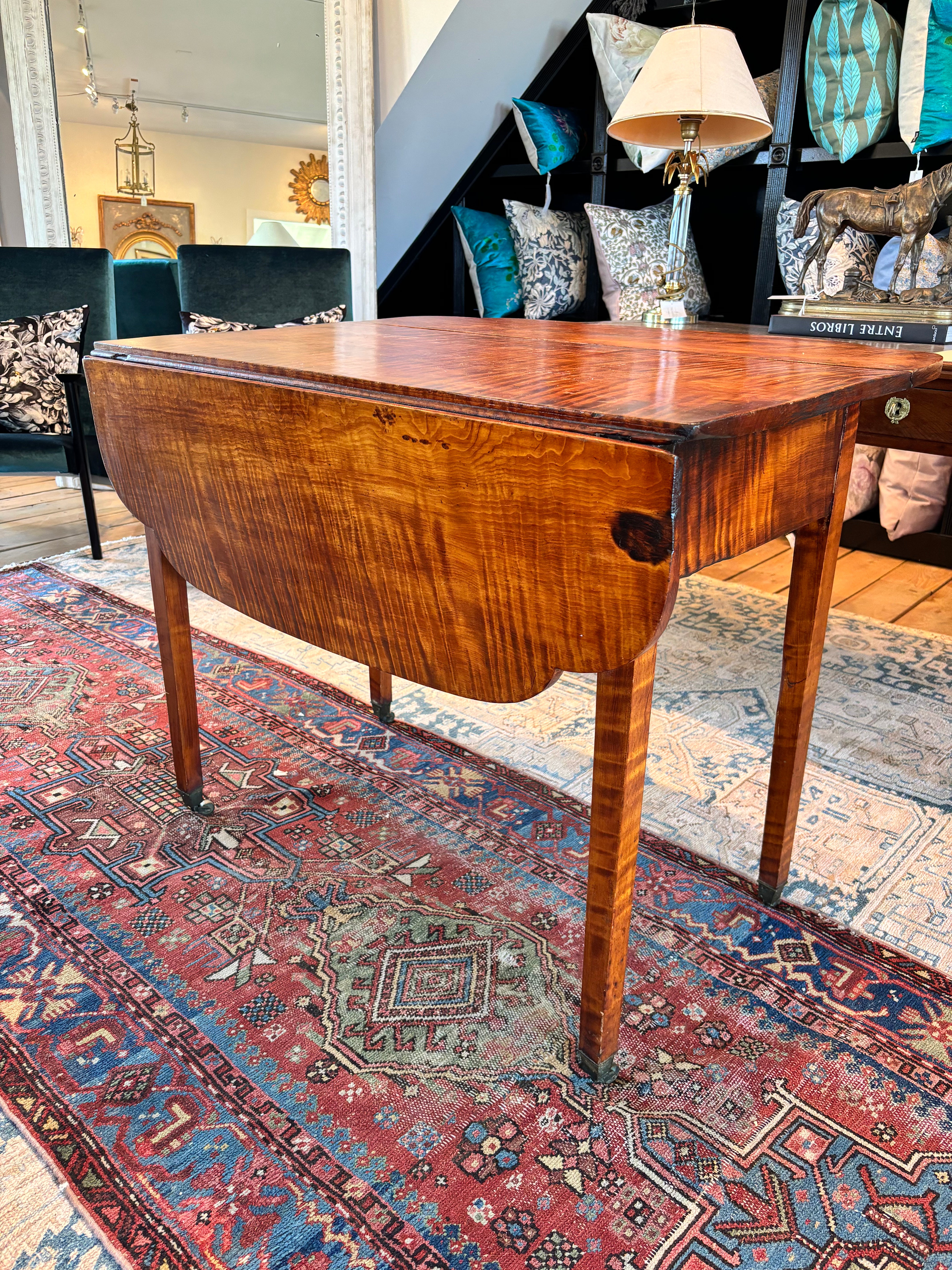 Antique Early American Tiger Maple Hepplewhite Drop Leaf Table