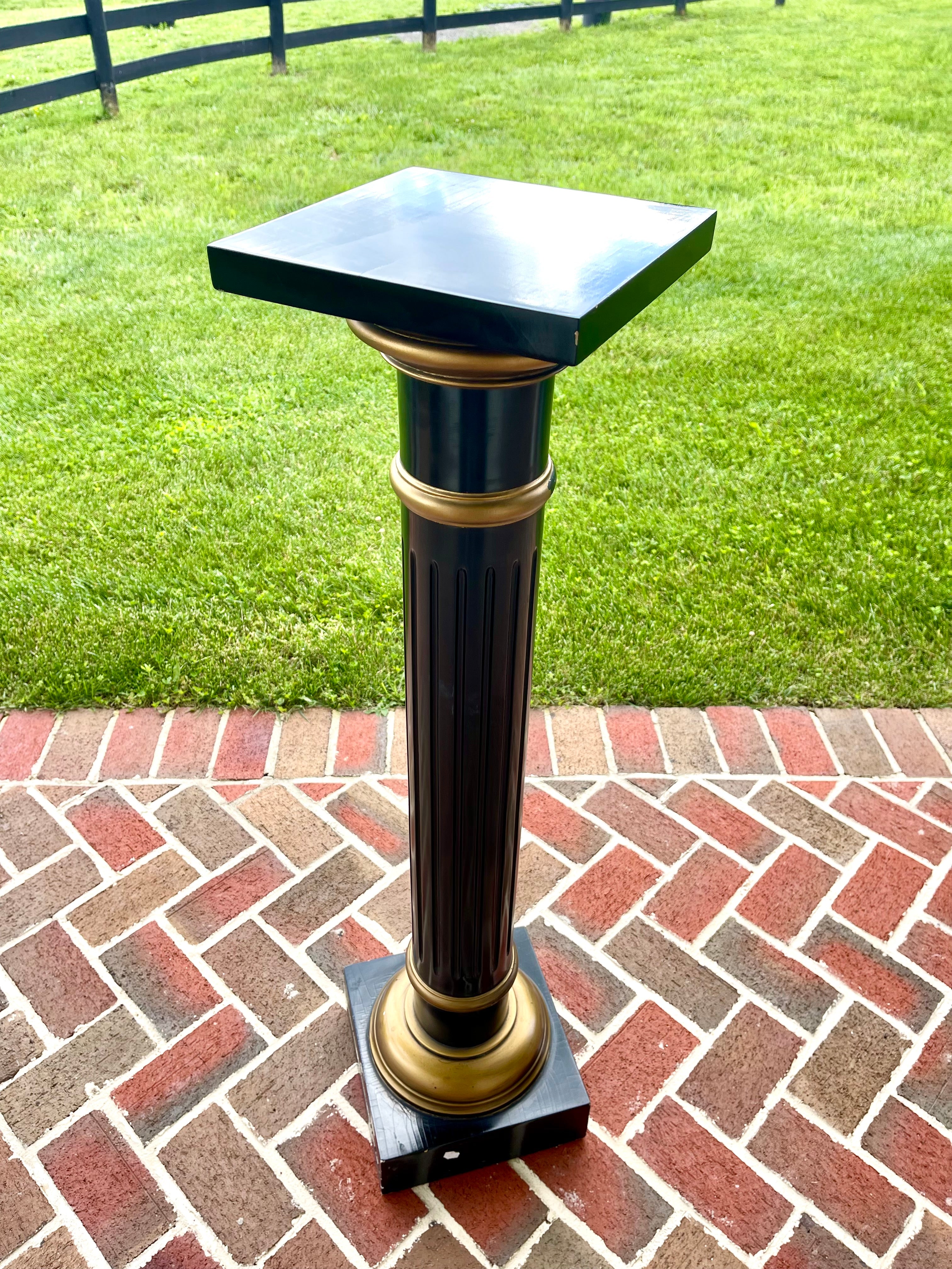 Classical Style Black and Gold Pedestal