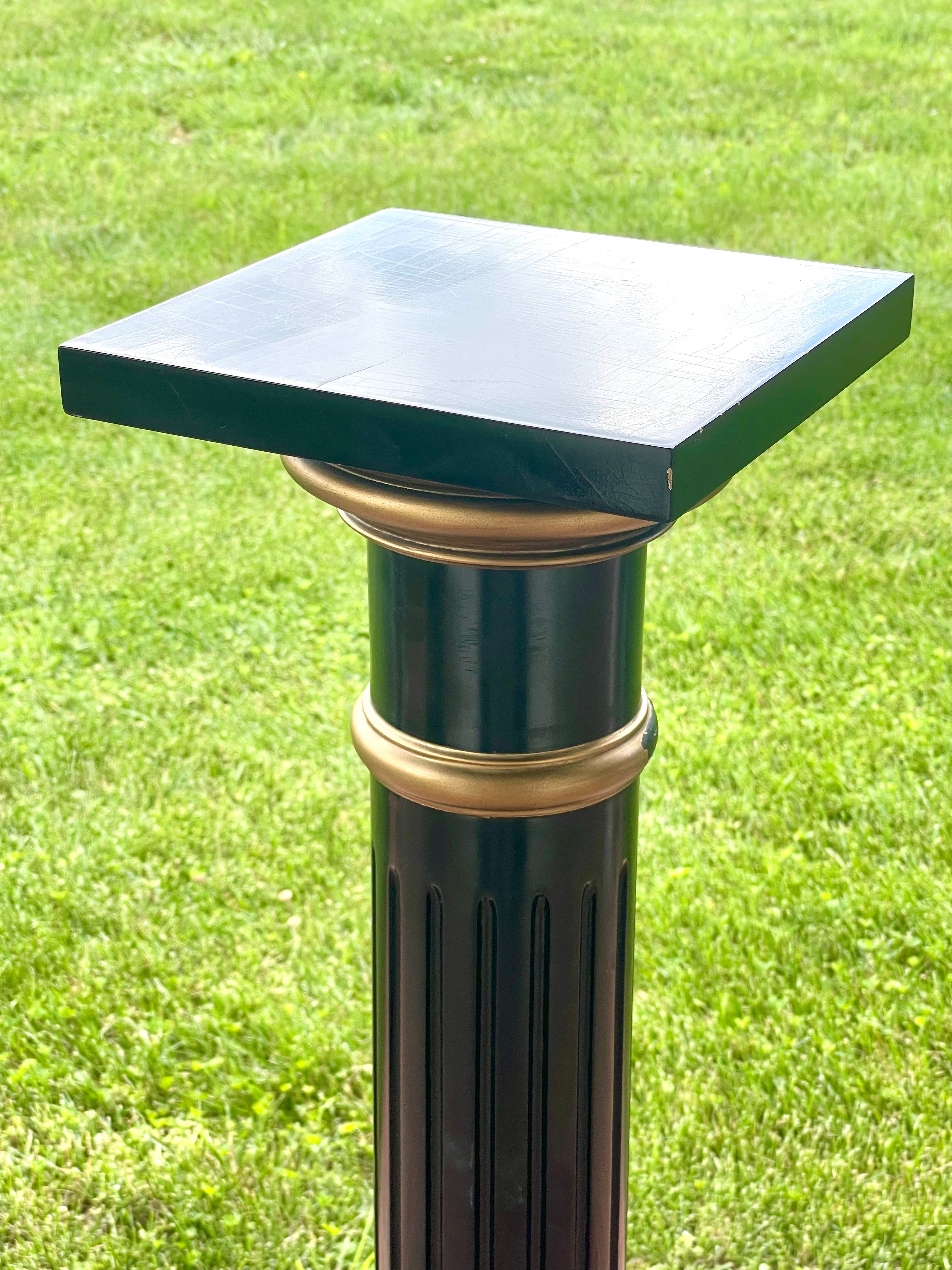 Classical Style Black and Gold Pedestal