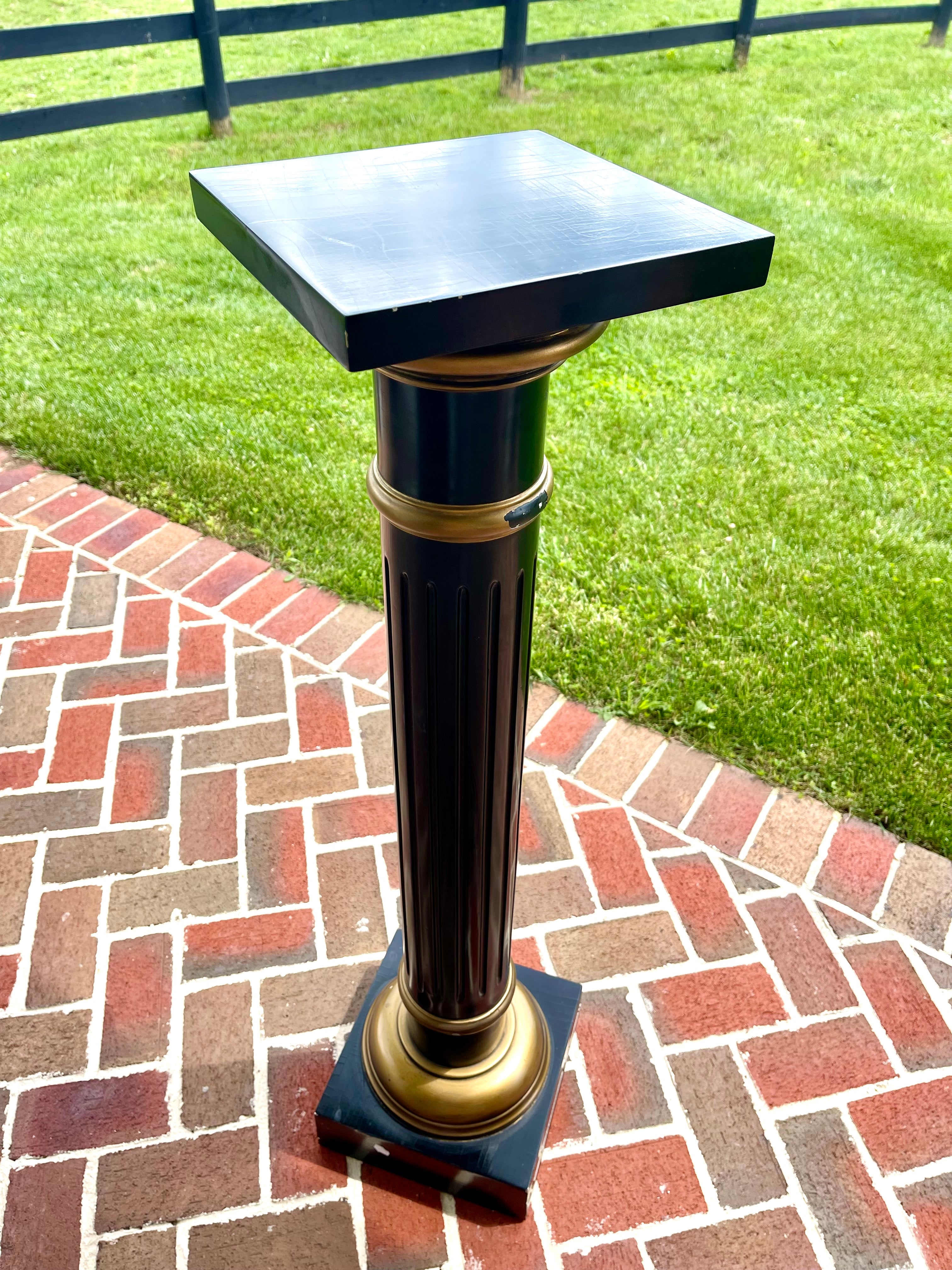 Classical Style Black and Gold Pedestal
